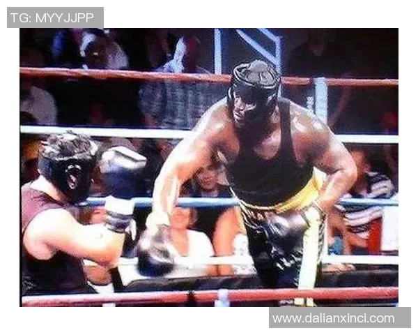 李景亮与足球巨星同框合影 展现跨界运动员友谊与热情 李景亮与足球巨星同框合影 展现跨界运动员友谊与热情